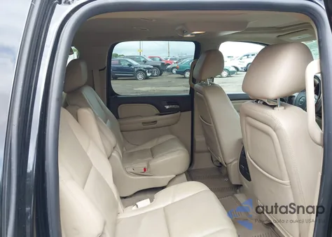 2014 GMC Yukon Xl 1500 Denali z USA, uszkodzony, nr VIN 1GKS2MEF2ER179916